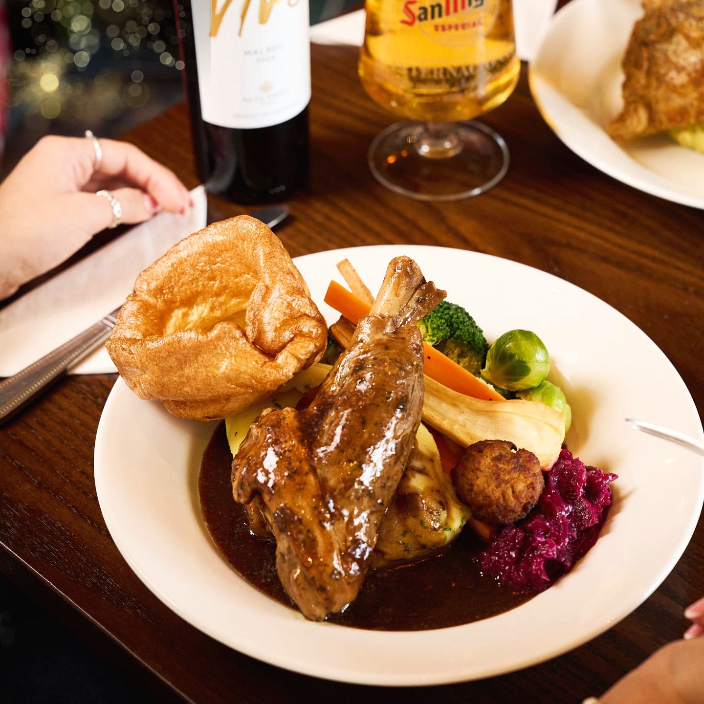 Christmas Day 2025 Lunch, Dinner & Dining at The White Horse in Skegness